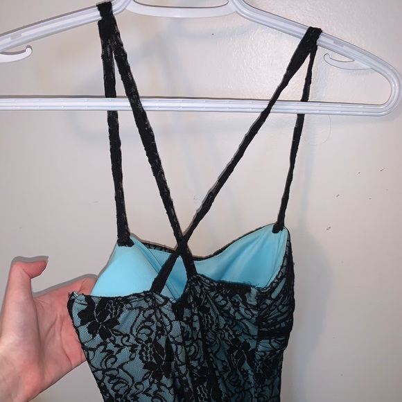 form fitting dress - Picture 2 of 2